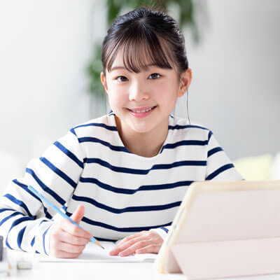 中学2年生の生徒