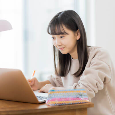 高校2年生の生徒